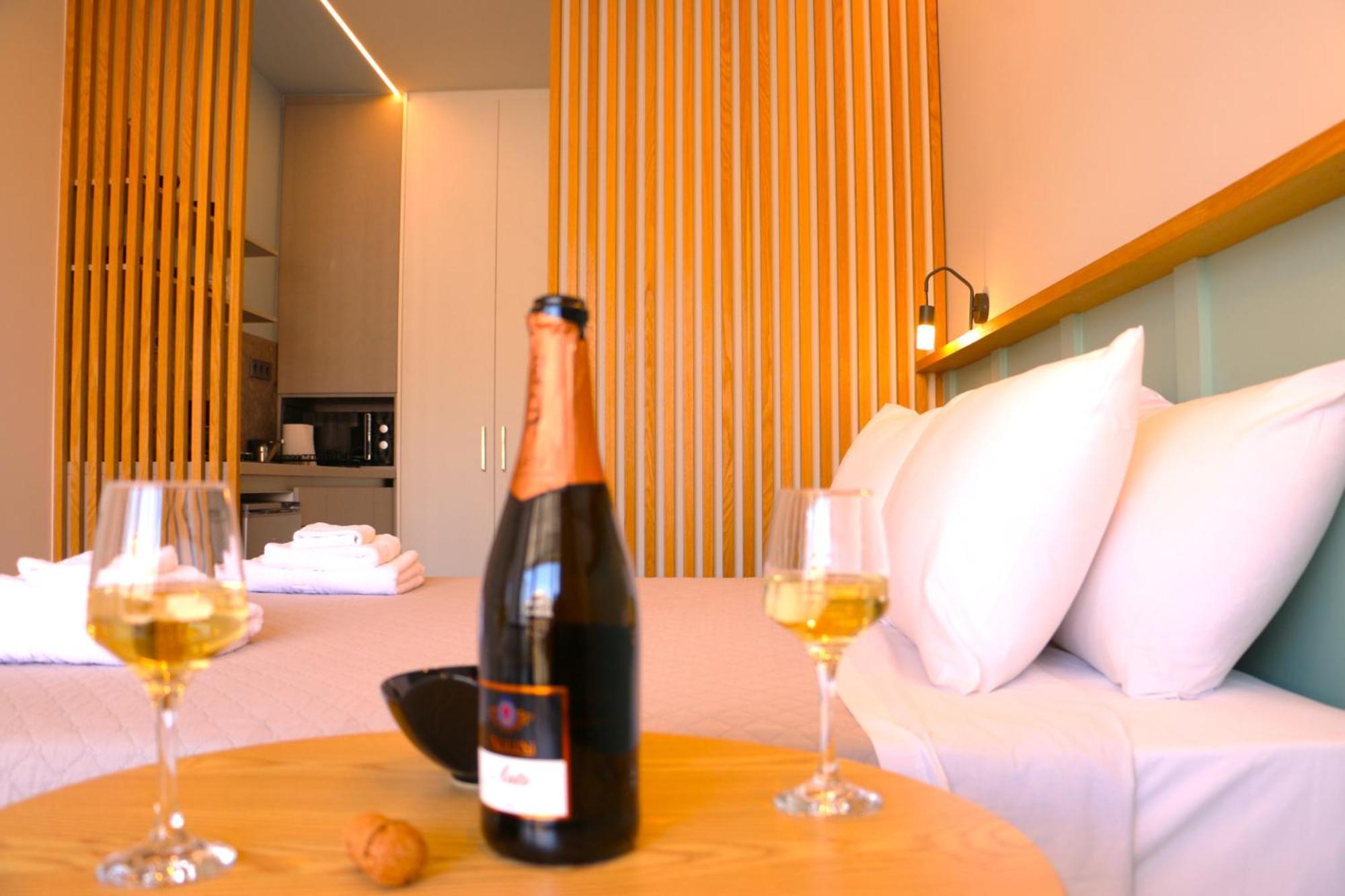Glyfada Relax 9 Apartment Athena Bagian luar foto